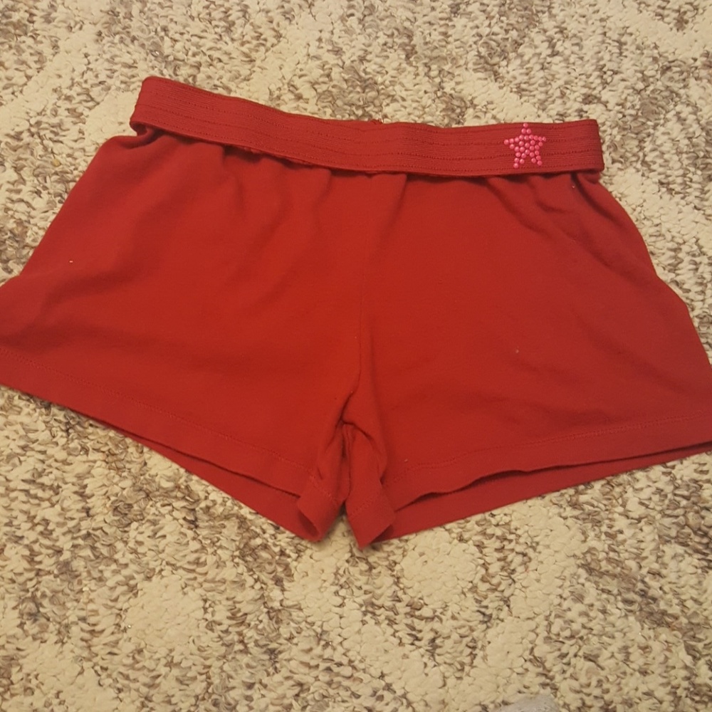 😻 Red Shorts Size: L/G 10-12😻